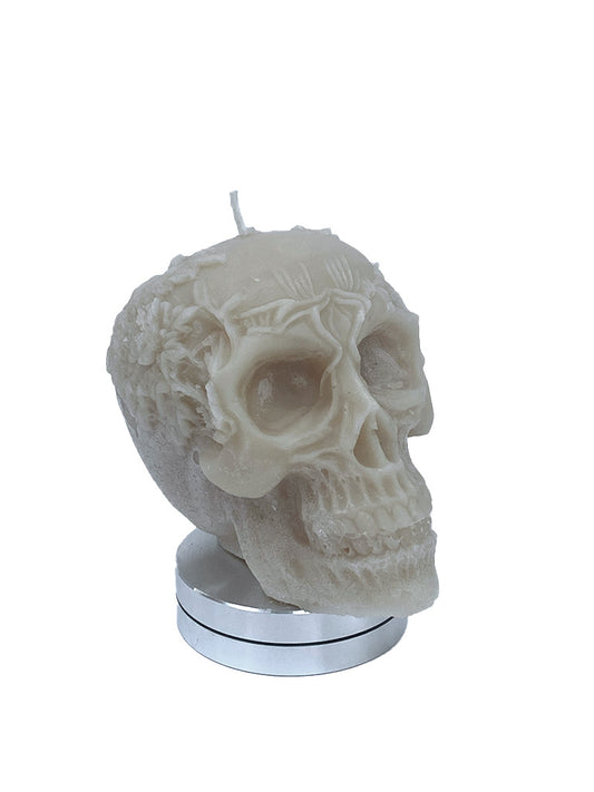 Stone Wreath Caesar Skull Candle